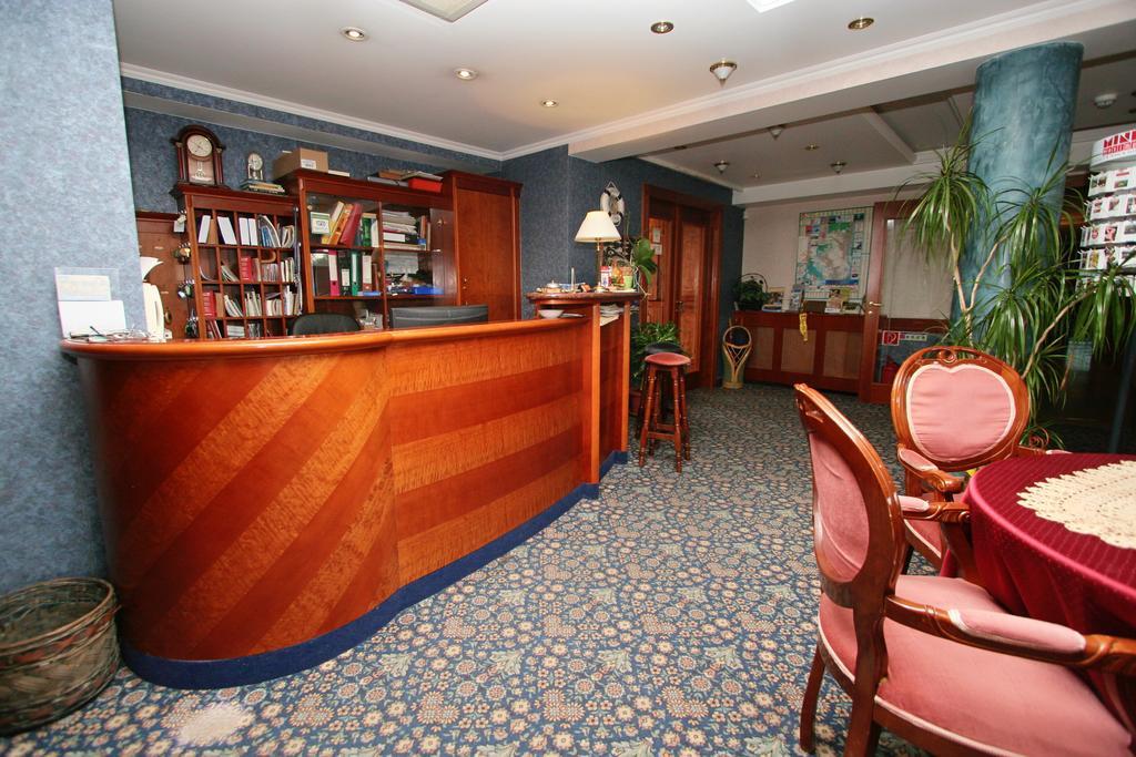 Waterfront Hotel เซนเทนแดร ภายนอก รูปภาพ
